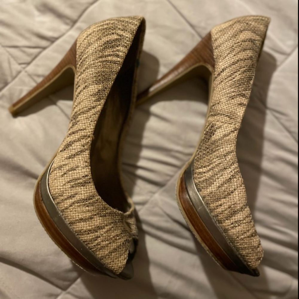 Printed Heels - Picture 2 of 5